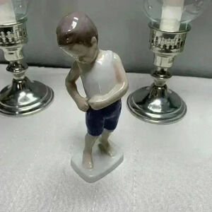 Bing & Grondhal 1948-1952 vintage boy fixing pants